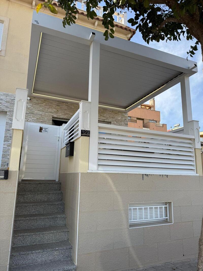 Townhouse for sale in Guardamar del Segura, Alicante