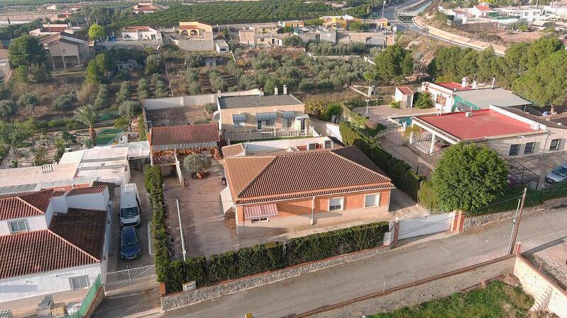 Villa zu verkaufen in Albatera, Alicante