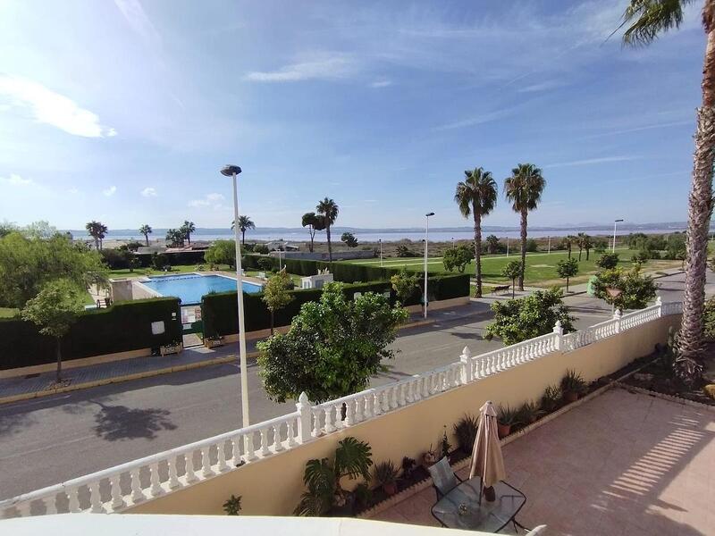 Villa à vendre dans Torrevieja, Alicante