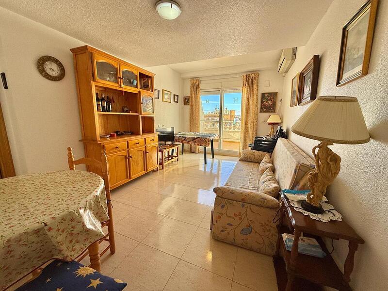 квартира продается в Torrevieja, Alicante