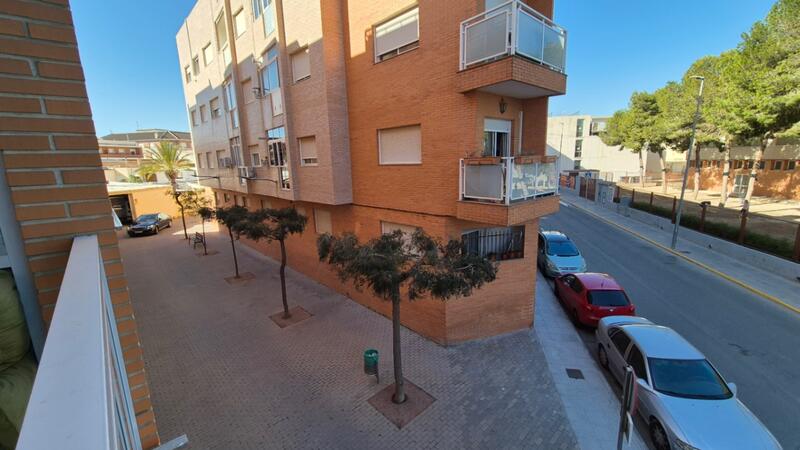 квартира продается в Los Montesinos, Alicante