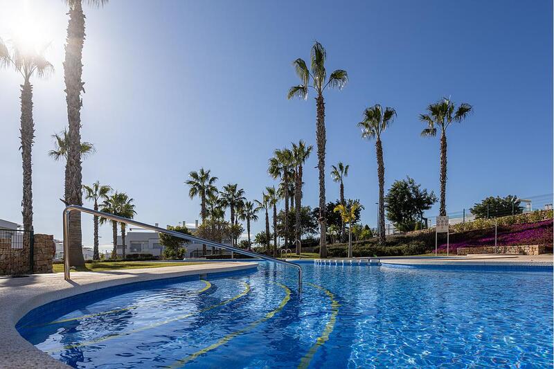 Apartamento en venta en Vistabella Golf, Alicante