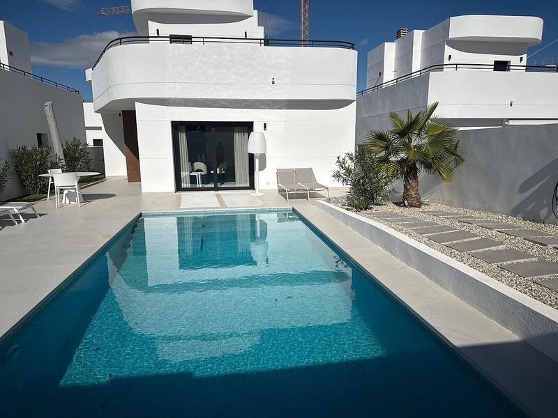 Villa til salg i Rojales, Alicante