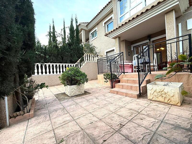 Maison de Ville à vendre dans Torrevieja, Alicante