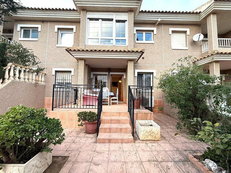 3 bedroom Townhouse for sale