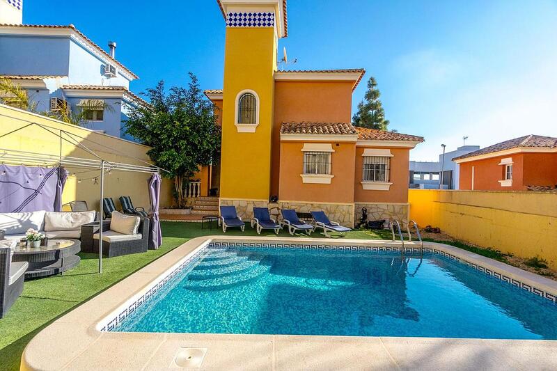 Villa à vendre dans Orihuela Costa, Alicante