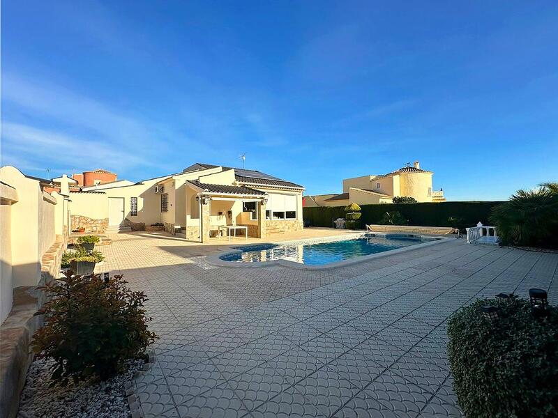 Villa à vendre dans Orihuela Costa, Alicante