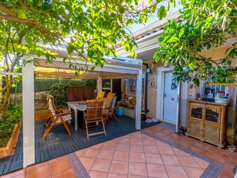 Townhouse for sale in Torrevieja, Alicante