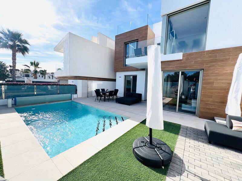 Villa for sale in Orihuela Costa, Alicante