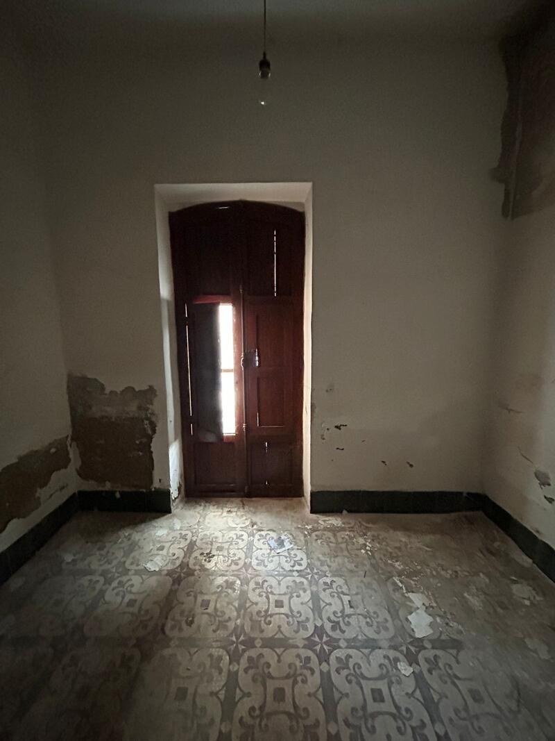 5 slaapkamer Gezinswoning Te koop