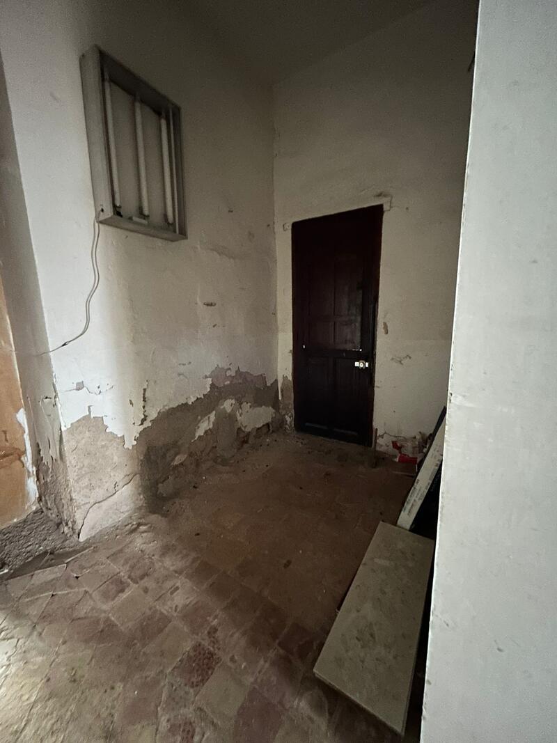 5 slaapkamer Gezinswoning Te koop