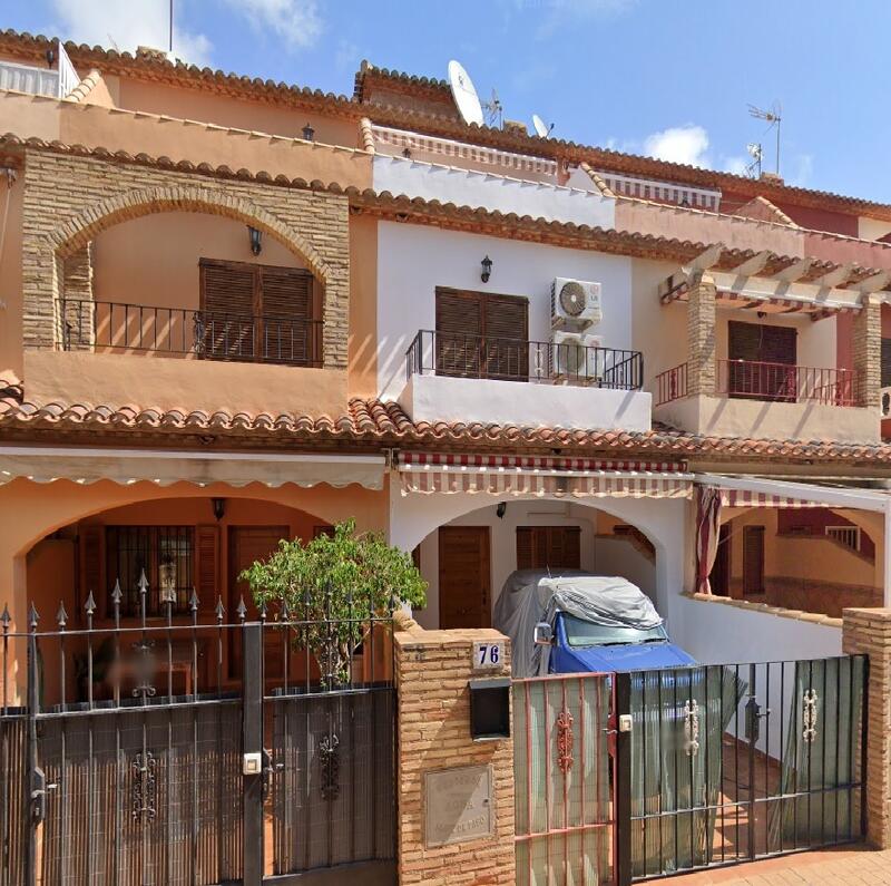 Townhouse for sale in Los Alcazares, Murcia