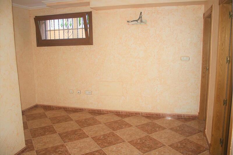 2 bedroom Townhouse for sale