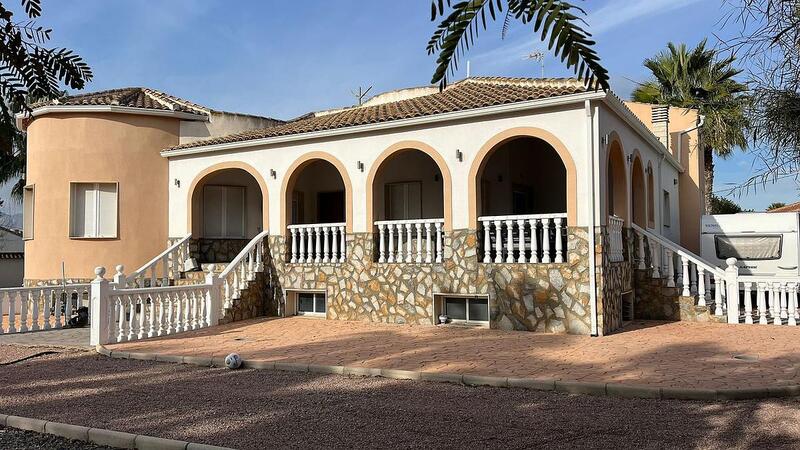 3 Cuarto Villa en venta