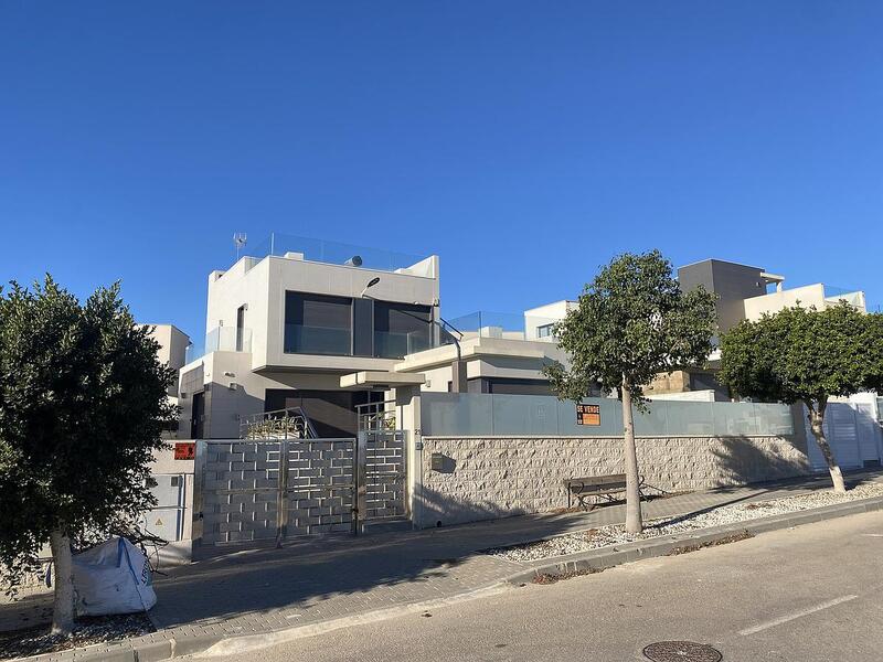 5 Cuarto Villa en venta