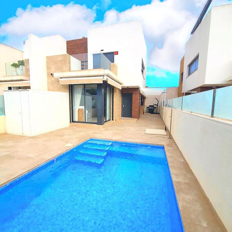 Villa en venta en San Pedro del Pinatar, Murcia