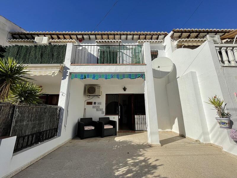 Stadthaus zu verkaufen in Los Balcones, Alicante