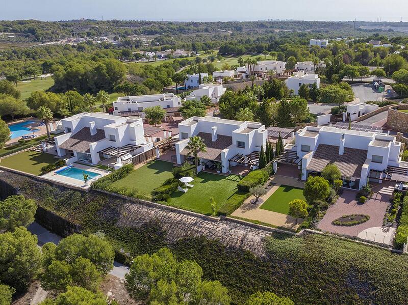 Villa zu verkaufen in Las Colinas Golf, Alicante