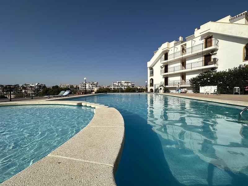 Appartement Te koop in La Zenia, Alicante