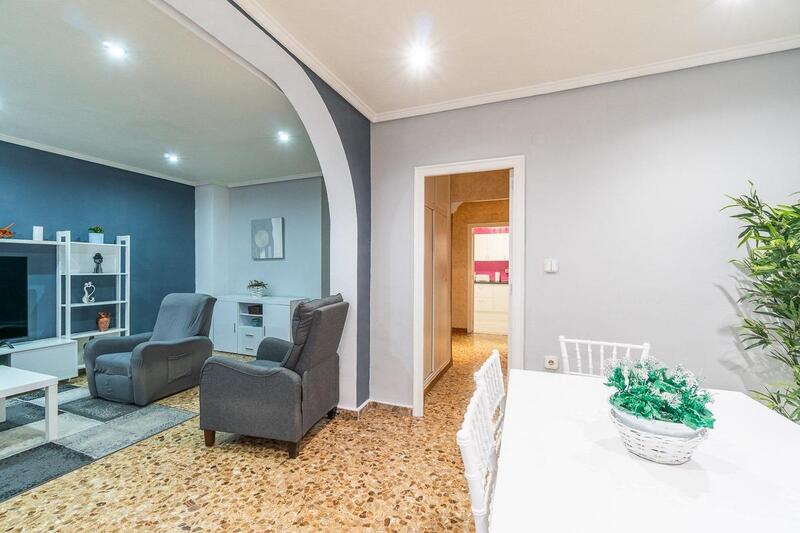 3 bedroom Apartment for sale