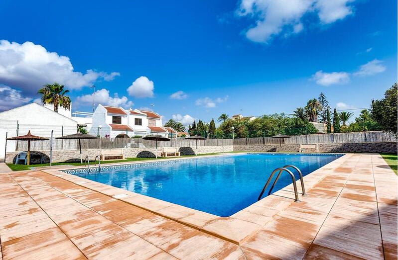 Maison de Ville à vendre dans Torrevieja, Alicante