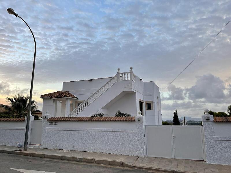 Villa for sale in San Miguel de Salinas, Alicante