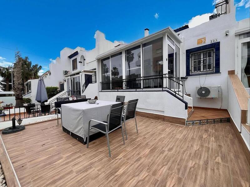 Townhouse for sale in Los Dolses, Alicante