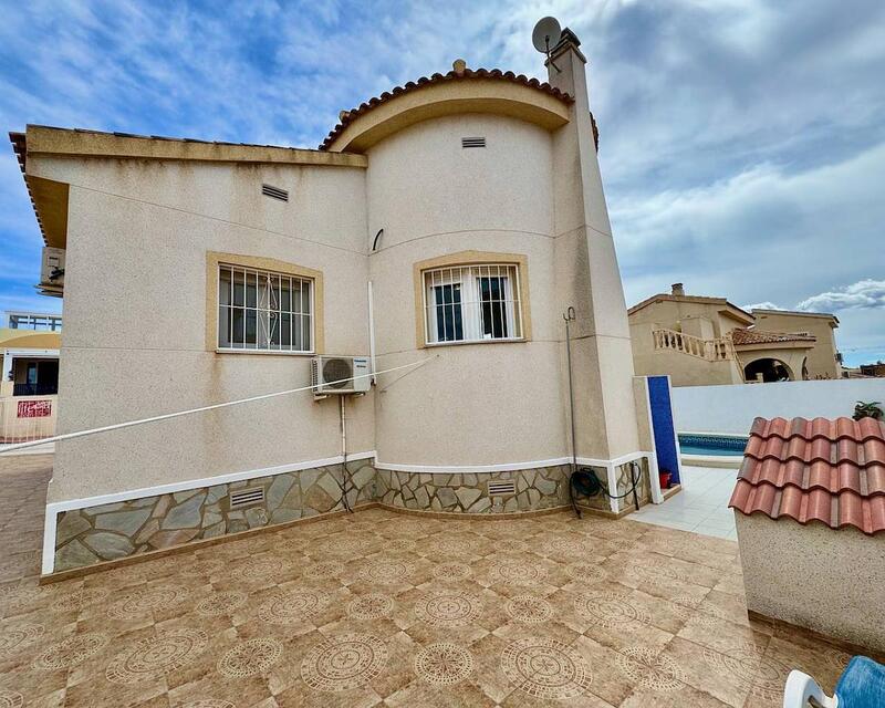 2 Cuarto Villa en venta