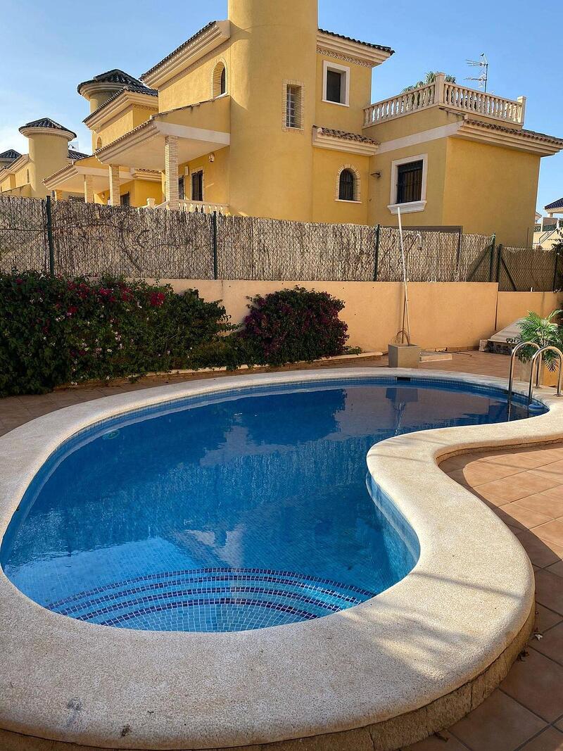 3 bedroom Villa for sale