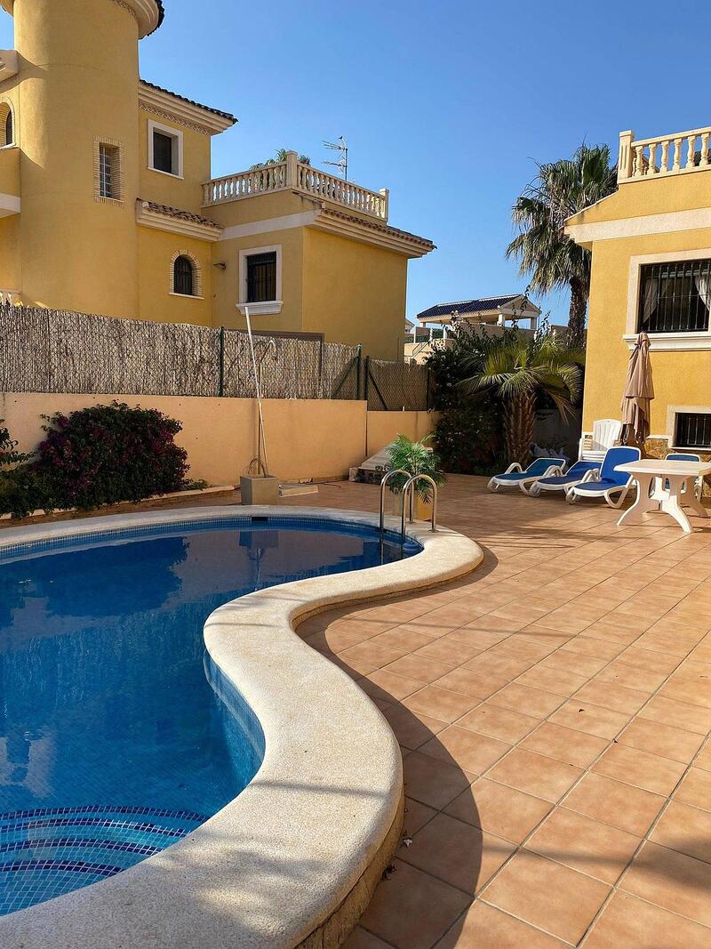 3 bedroom Villa for sale