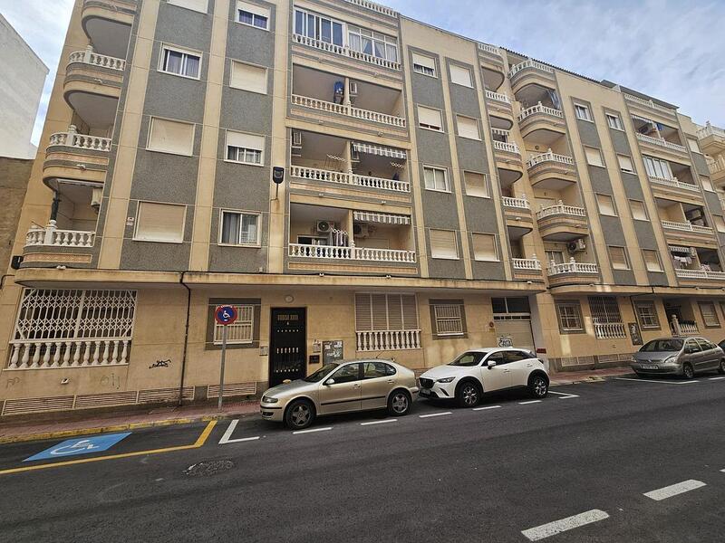 Appartement zu verkaufen in Torrevieja, Alicante