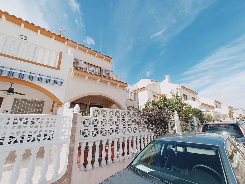 Maison de Ville à vendre dans Playa Flamenca, Alicante