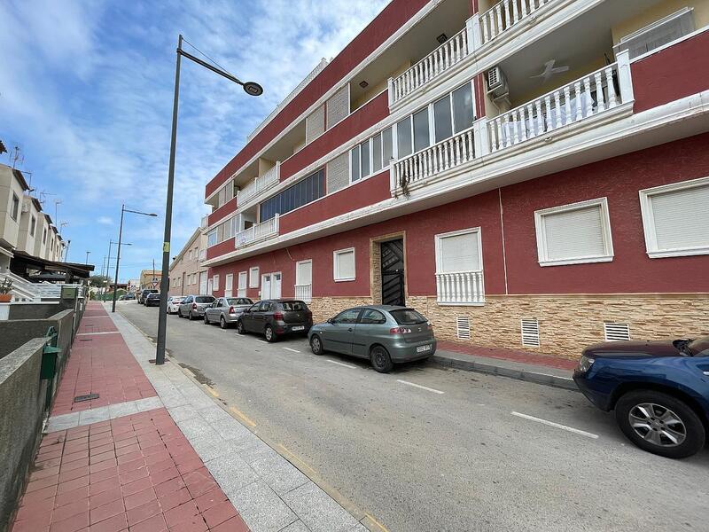 Apartment for sale in Algorfa, Alicante