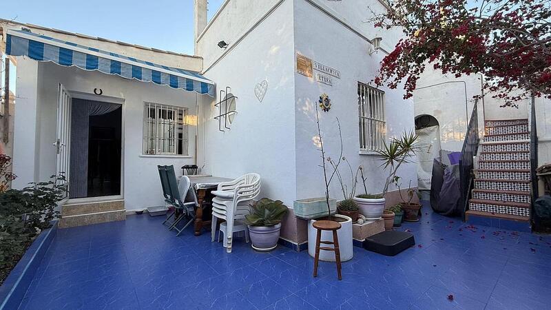 Maison de Ville à vendre dans Torrevieja, Alicante