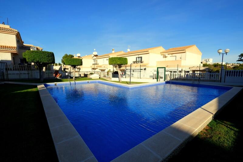 Townhouse for sale in Orihuela Costa, Alicante