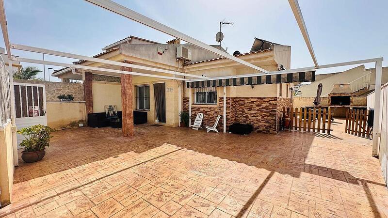 Townhouse for sale in Torrevieja, Alicante