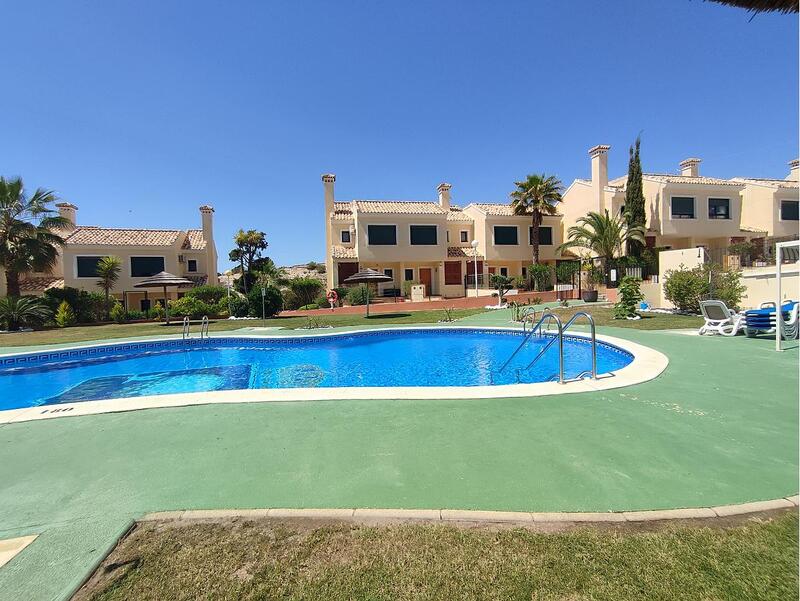 Apartamento en venta en Dehesa de Campoamor, Alicante