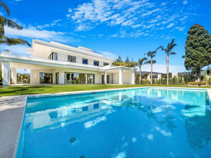 Villa en venta en Marbella, Málaga