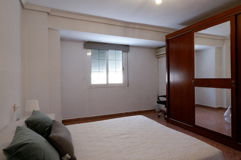 4 bedroom Apartment for Long Term Rent