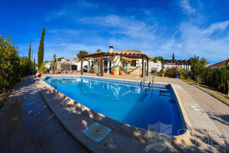Villa zu verkaufen in Zurgena, Almería