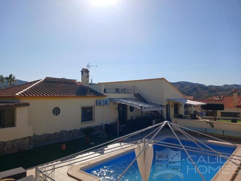 Villa for sale in Arboleas, Almería