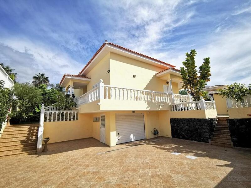 Villa zu verkaufen in Adeje, Tenerife