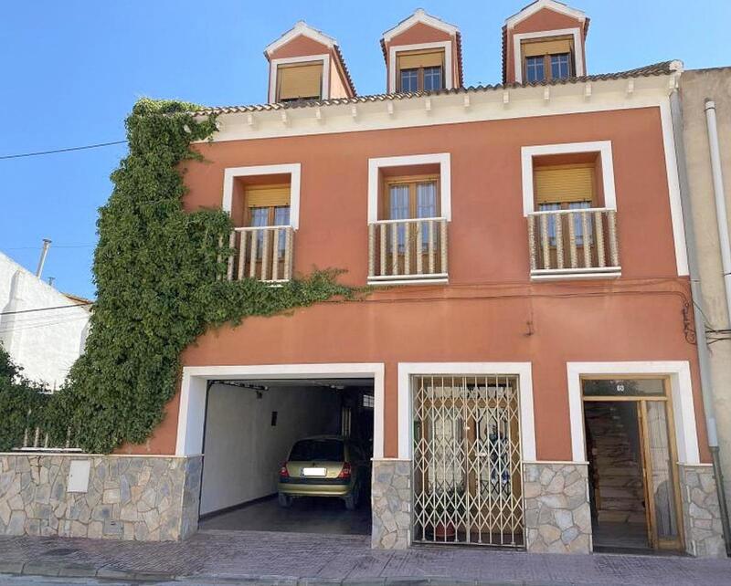 Byhus til salg i Caudete, Alicante