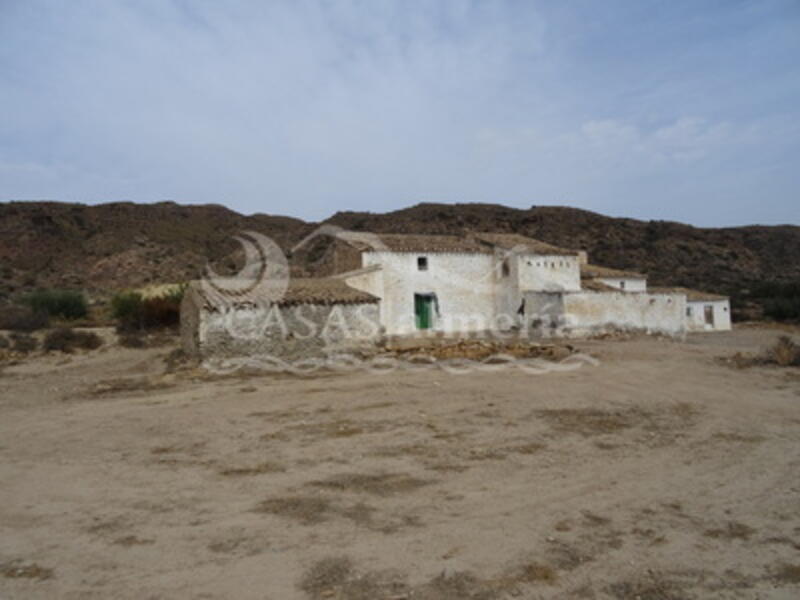Деревенский Дом продается в Huercal-Overa, Almería