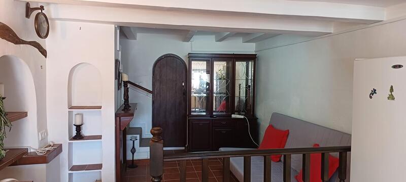 2 bedroom Townhouse for sale