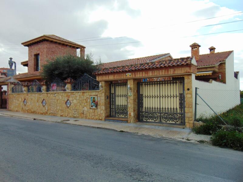 Villa til salg i Bigastro, Alicante