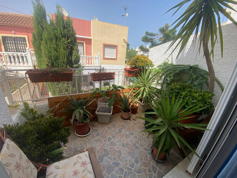 2 Cuarto Villa en venta