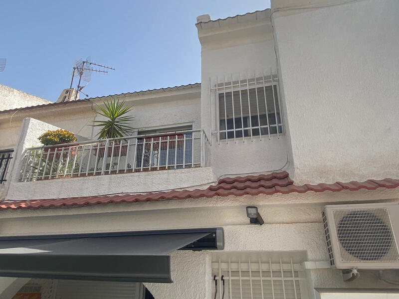 2 Cuarto Villa en venta