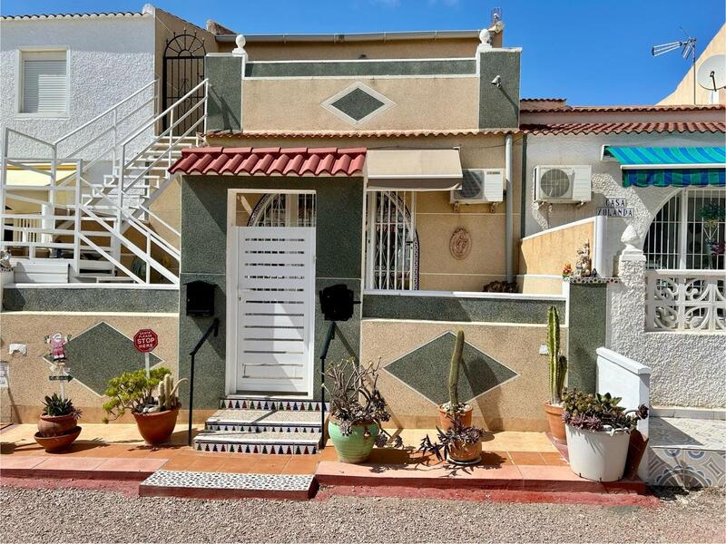 Stadthaus zu verkaufen in Torrevieja, Alicante