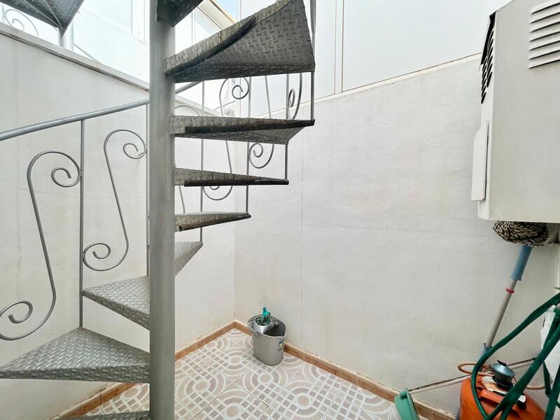 2 Cuarto Villa en venta